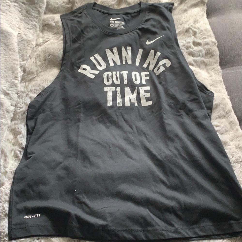Sleeveless t shirt